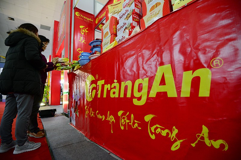 Người dân Thủ đô rộn ràng sắm Tết ảnh 3